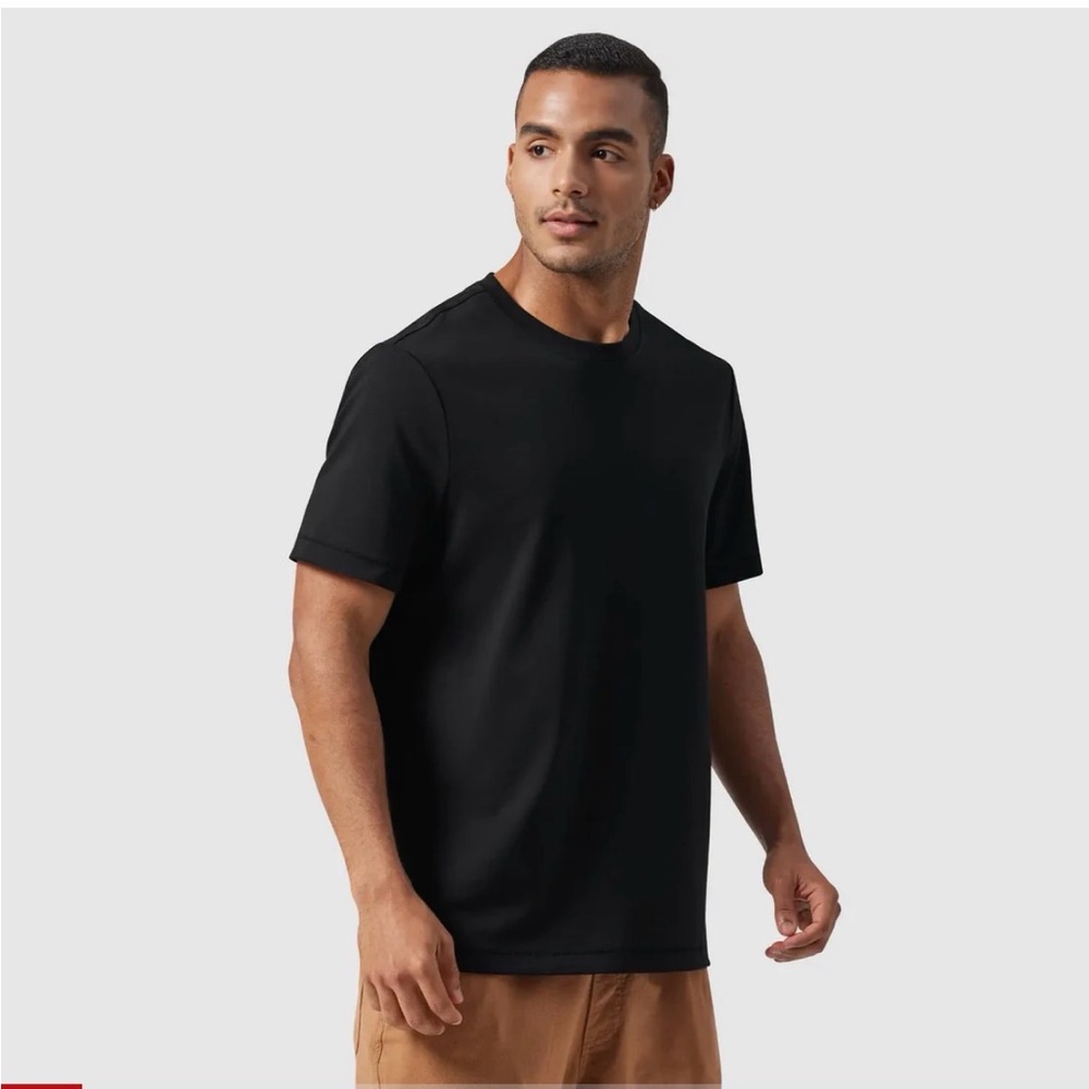 Stylish Black Short Sleeve Tee for Men